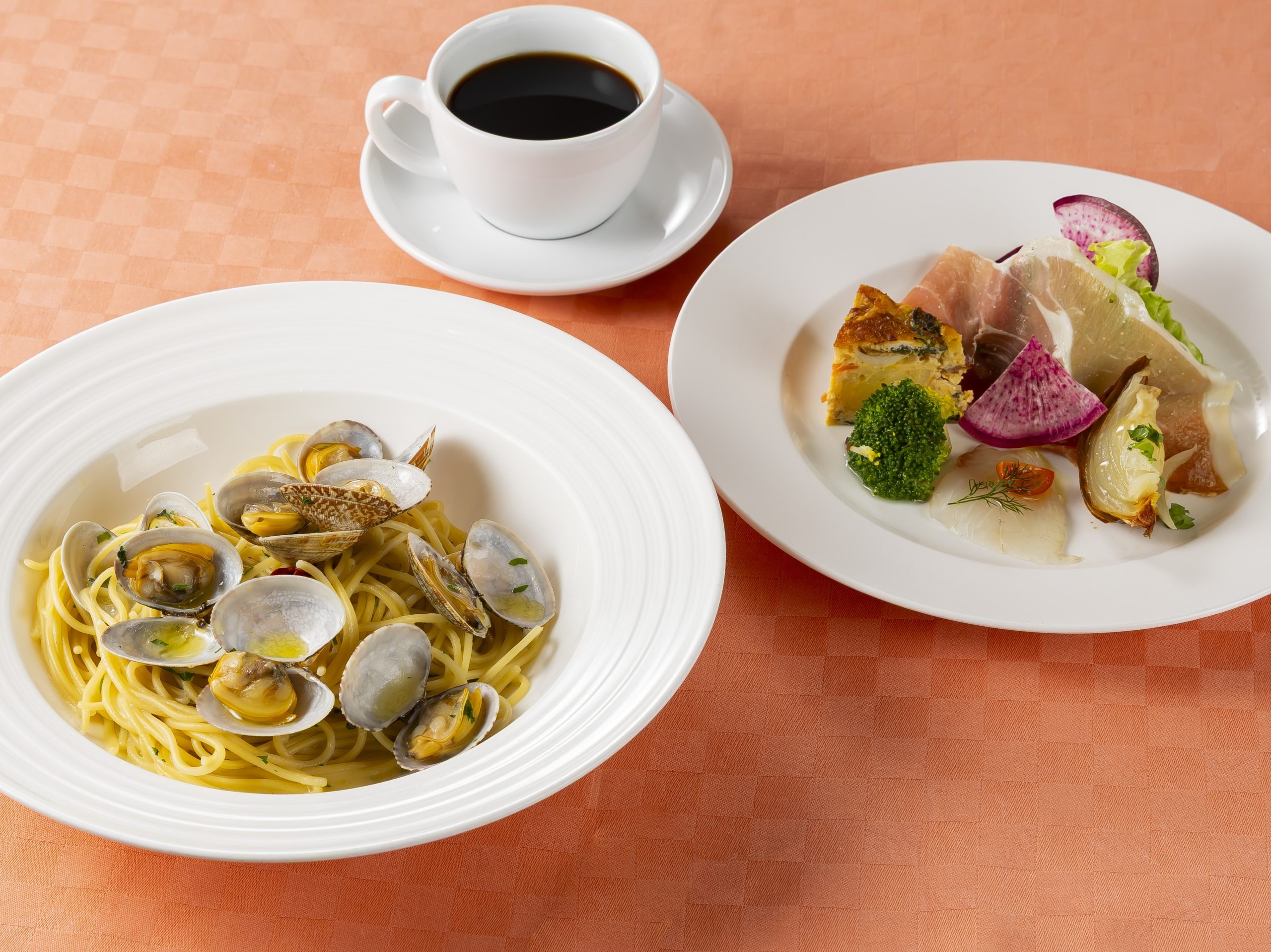 横浜駅のイタリアン　土・日・祝日限定パスタセット