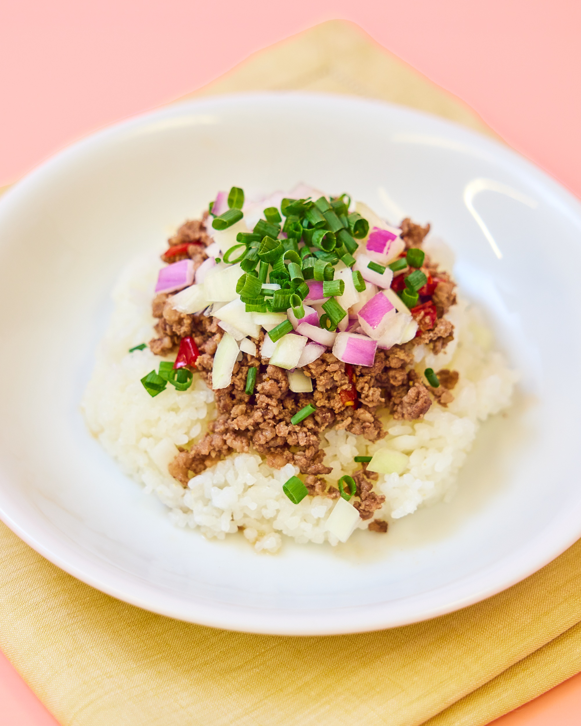 春のおすすめ　和牛そぼろかけご飯【3/20～4/19】